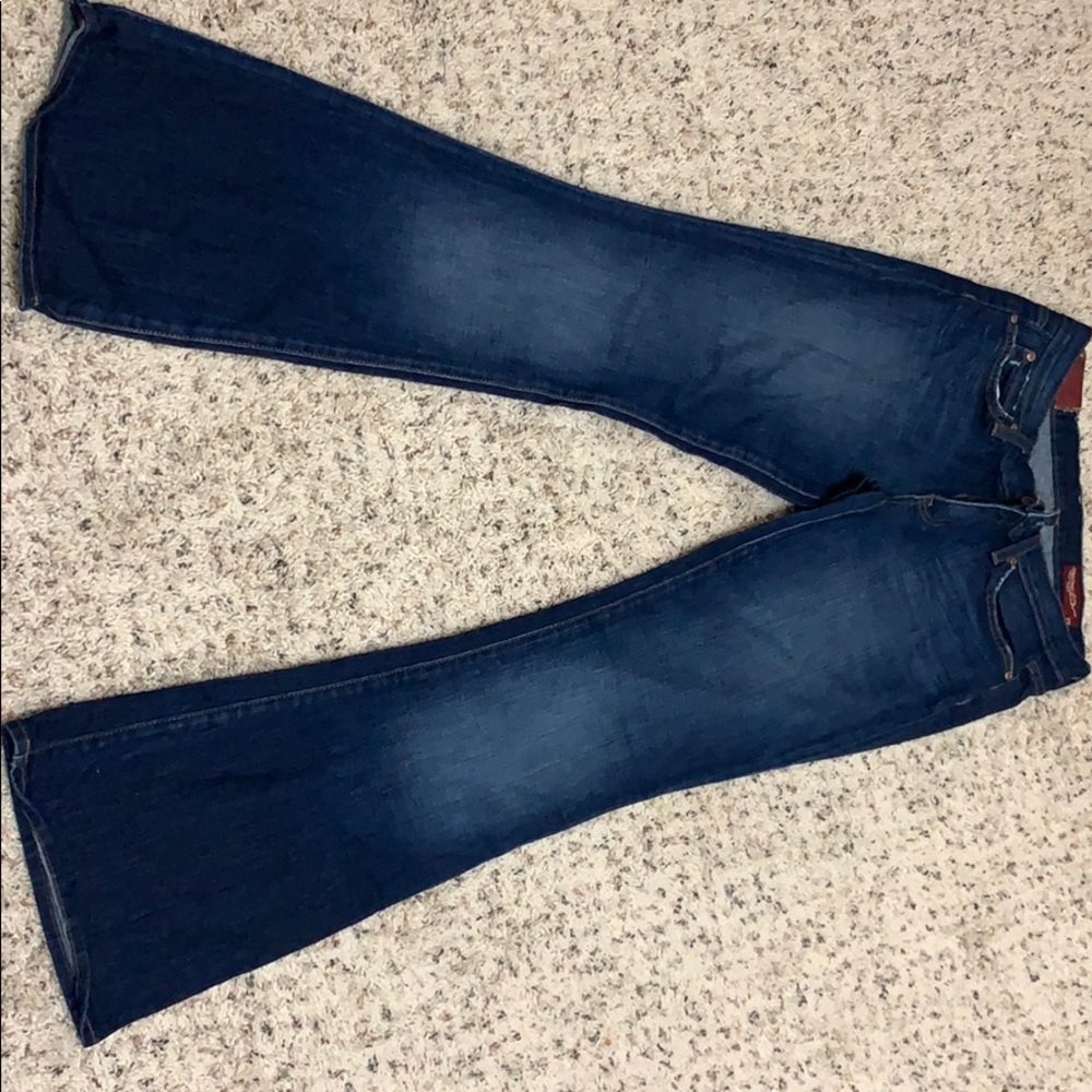 Gorgeous jeans like new